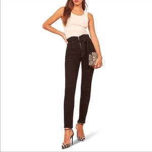 Reformation Yasmin jeans - new condition, make an offer!